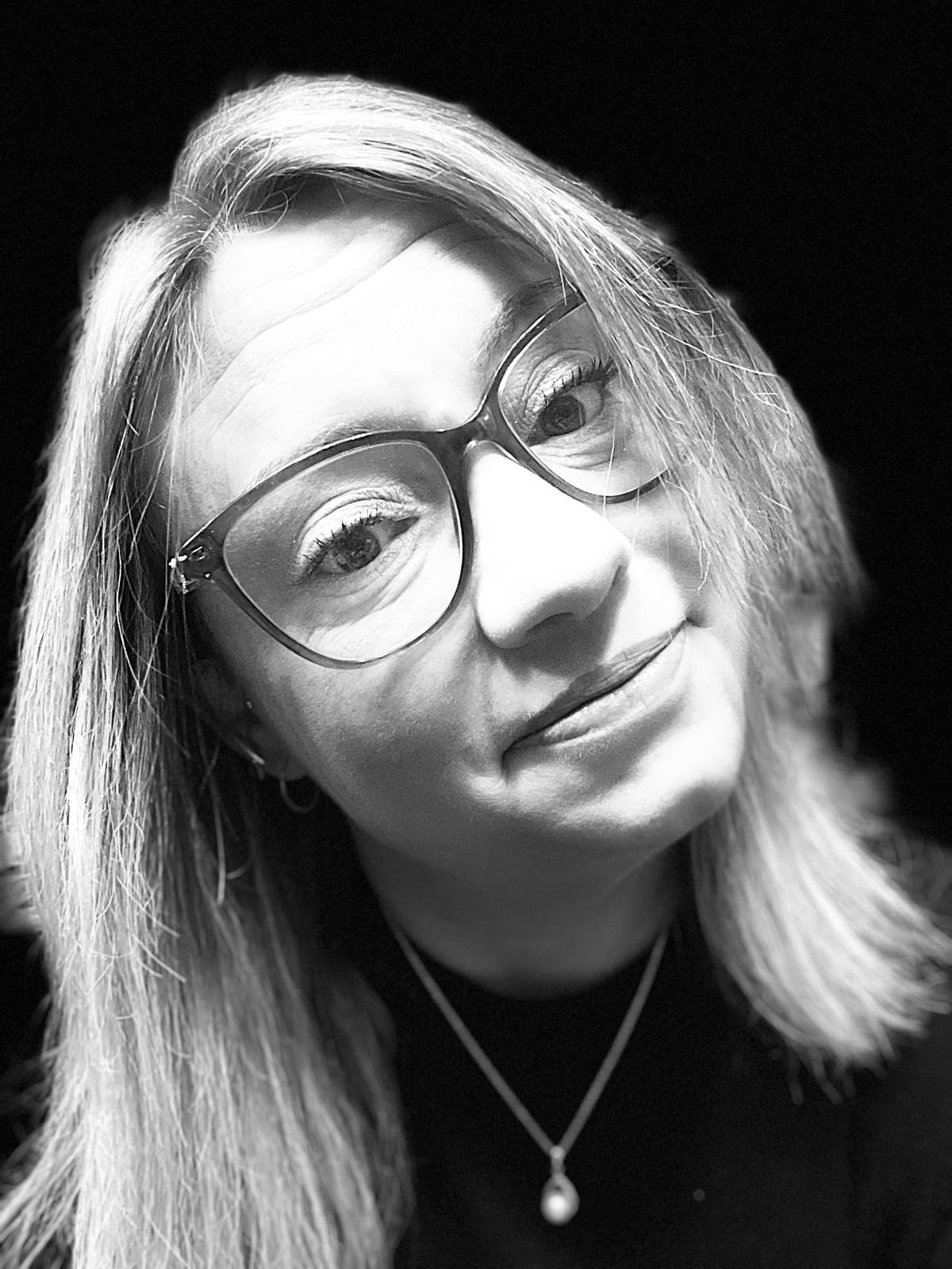 Marina prothésiste ongulaire à Vougy